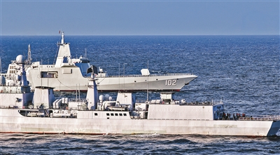 双舰协同训练。