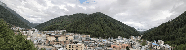13亚东县全景.jpg