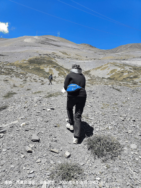 3 高海拔负重登山(1)(1).jpg